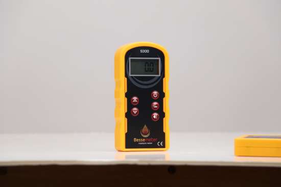 The Bessemeter S300 standing up on a white surface